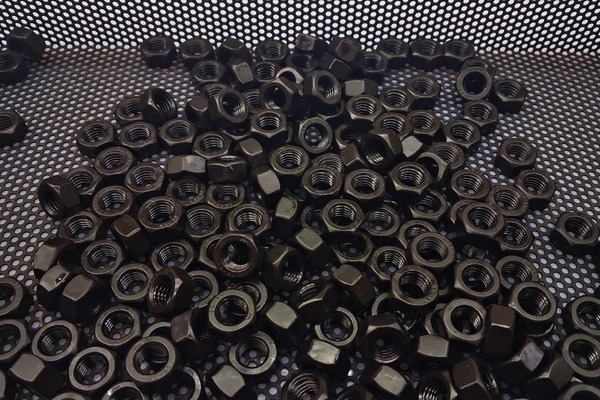 Pavonado de acero inoxidable vs NER-INOX